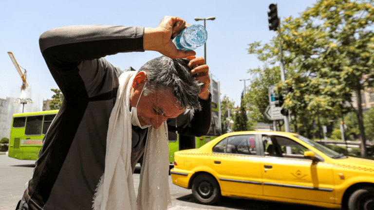 🌡️ Tehran turns into an oven as government declares emergency over 52°C heatwave