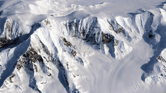 Buried for 500 Million Years: Scientists Stunned by Ancient Mountain Range Under Antarctica