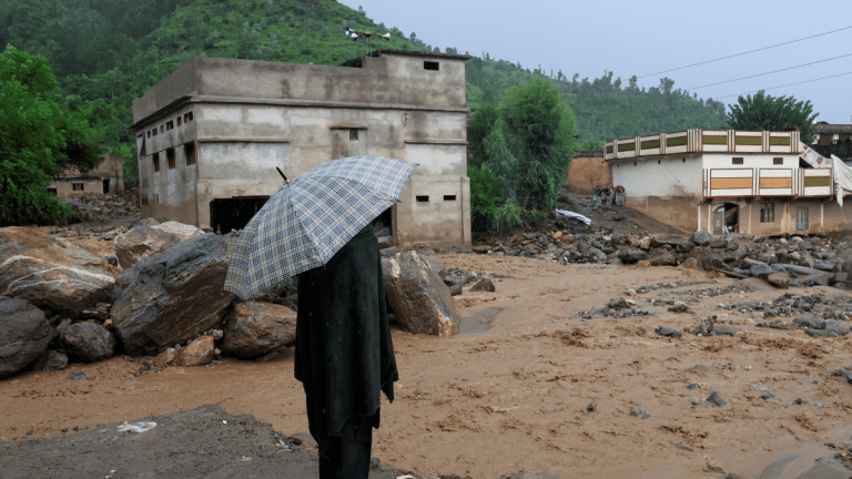 🌋 Seismic jolt: 5.2 quake rattles Hindu Kush mountains, felt in neighboring nations