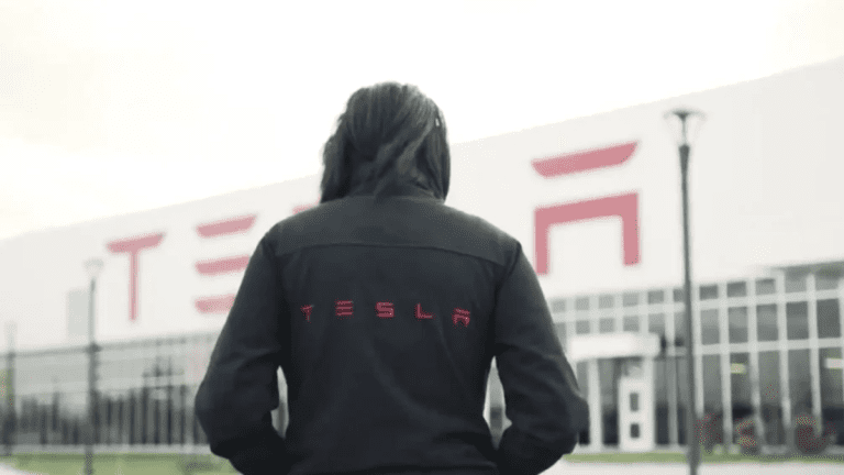 Tesla accused of preferring H-1B workers over American employees in lawsuit